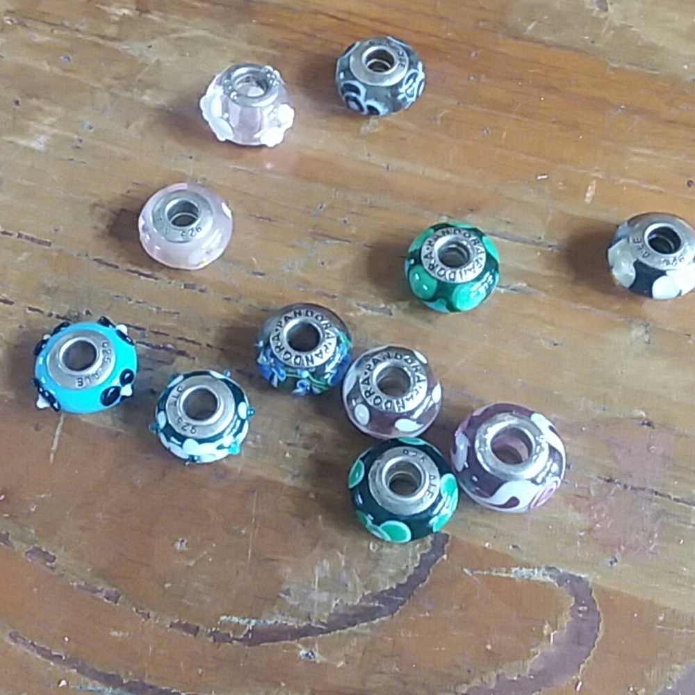 11 Pandora beads